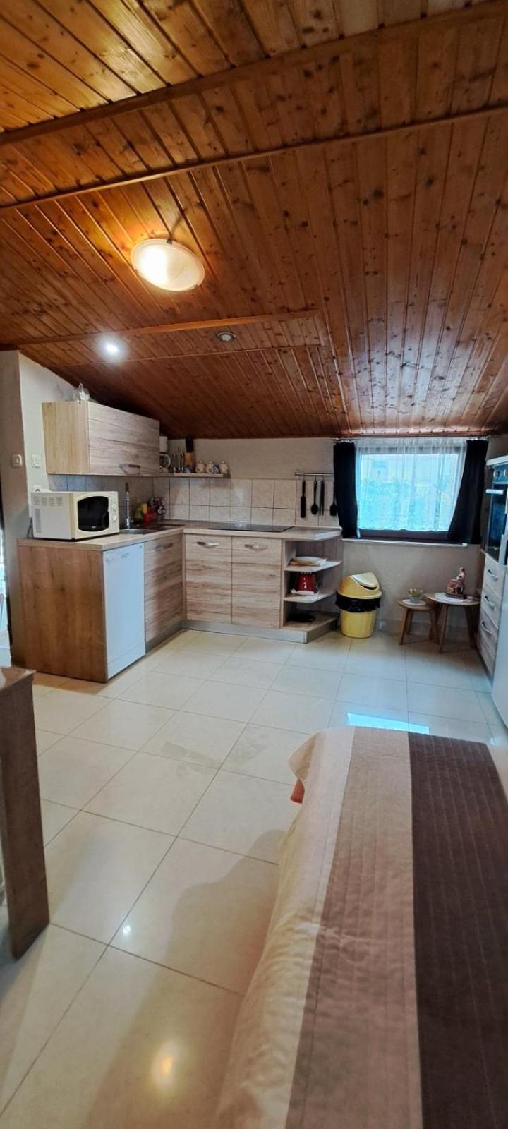 Dorde & Anna Apartman *