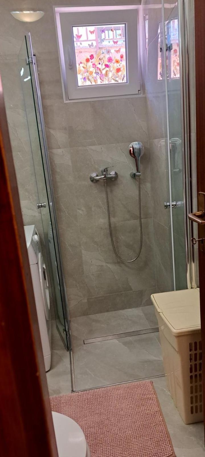 Dorde & Anna Apartman *